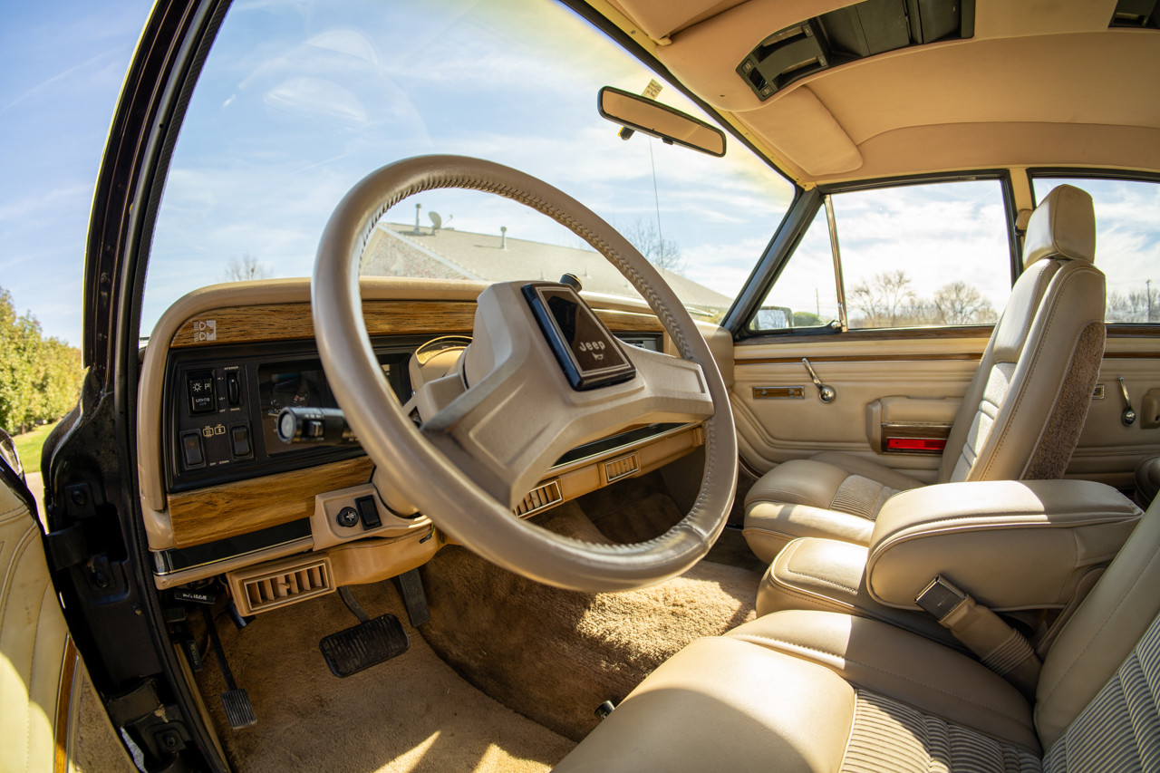 1989 Jeep Grand Wagoneer - Stock # 104762