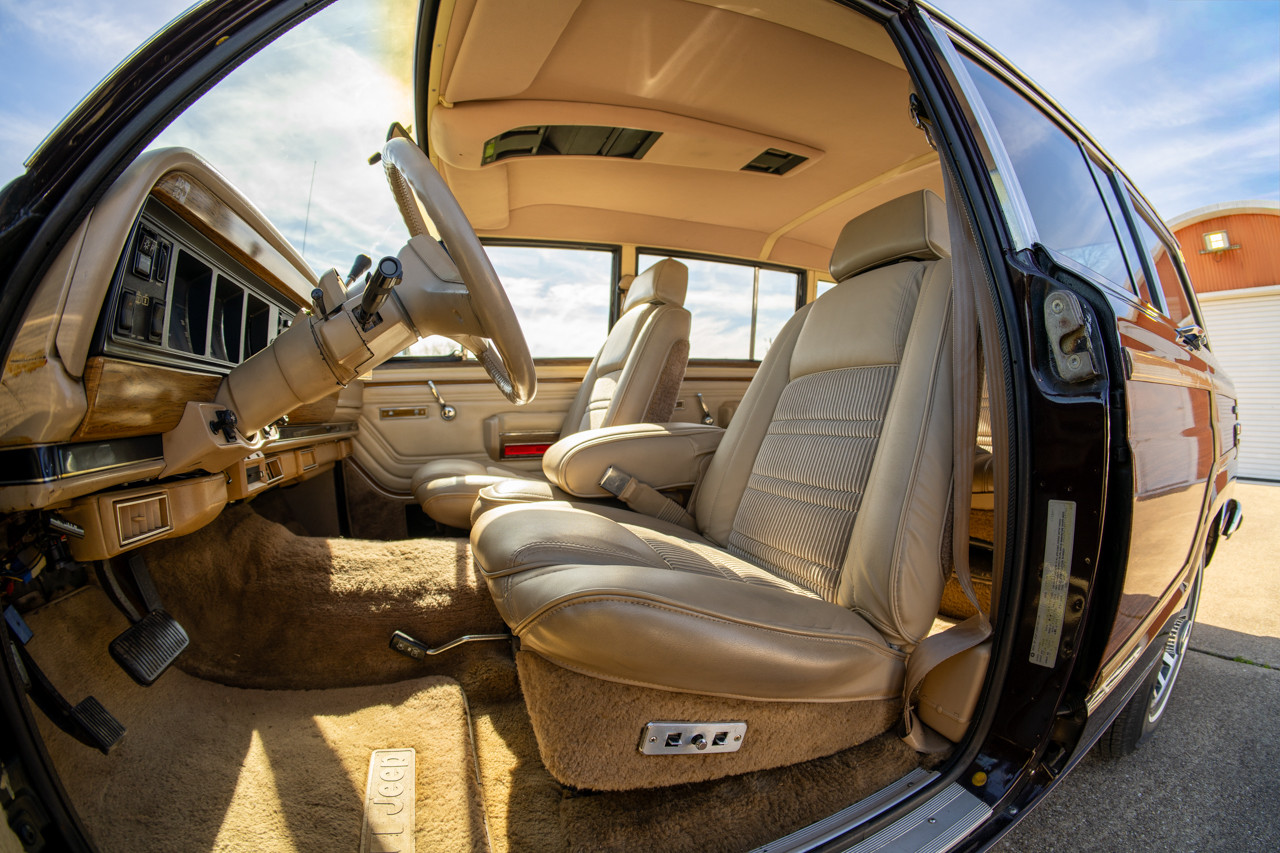 1989 Jeep Grand Wagoneer - Stock # 104762