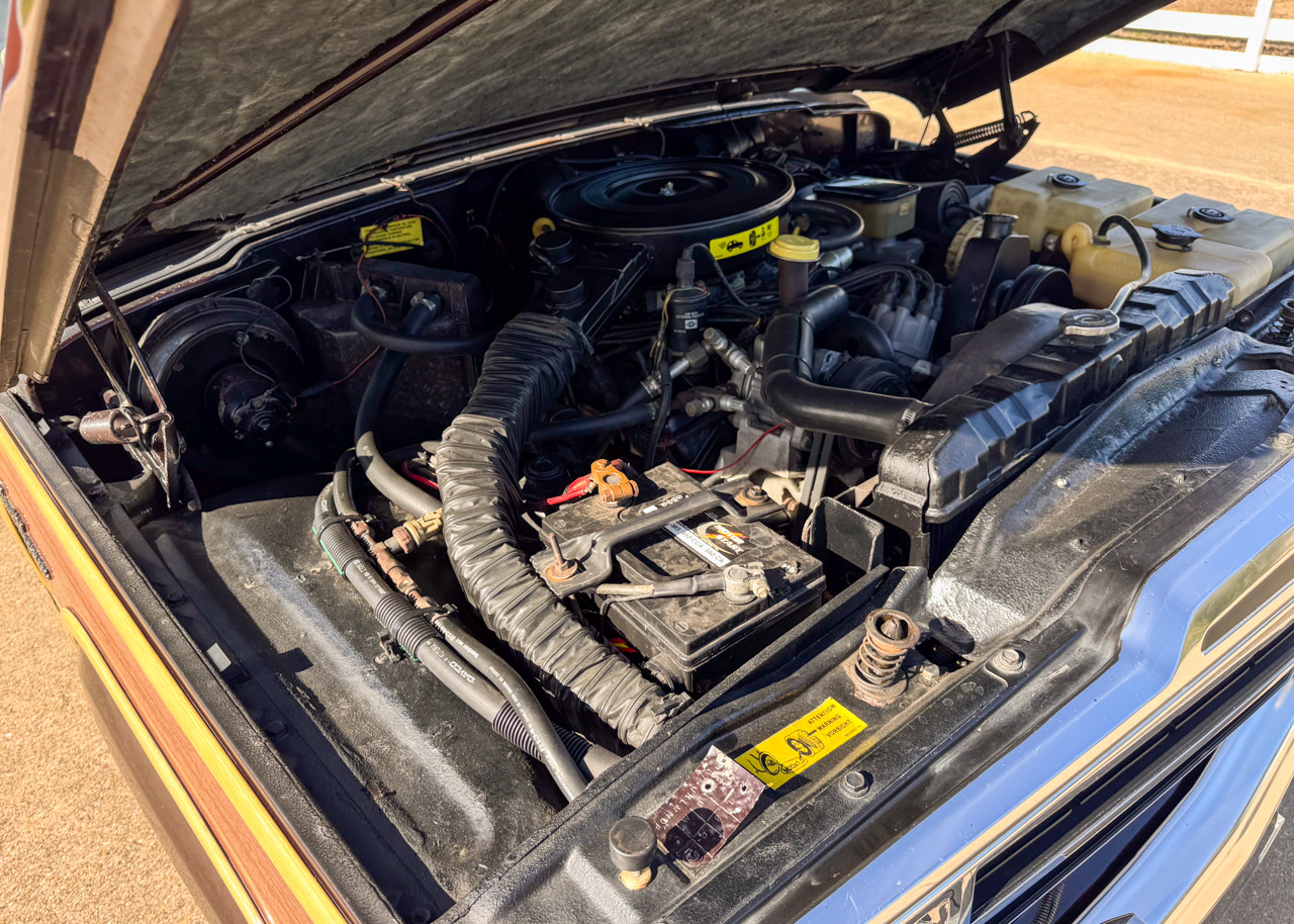 1989 Jeep Grand Wagoneer - Stock # 104762