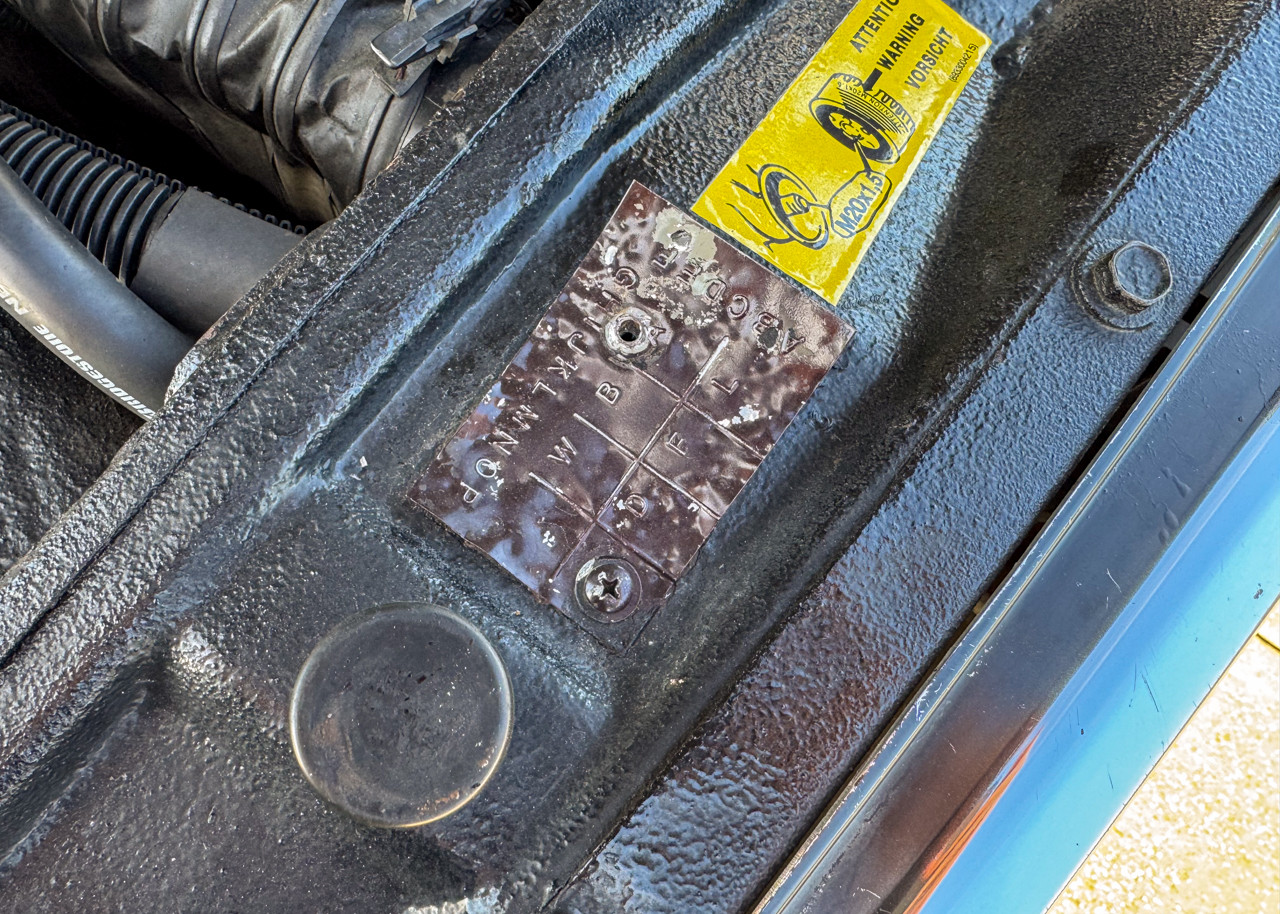 1989 Jeep Grand Wagoneer - Stock # 104762