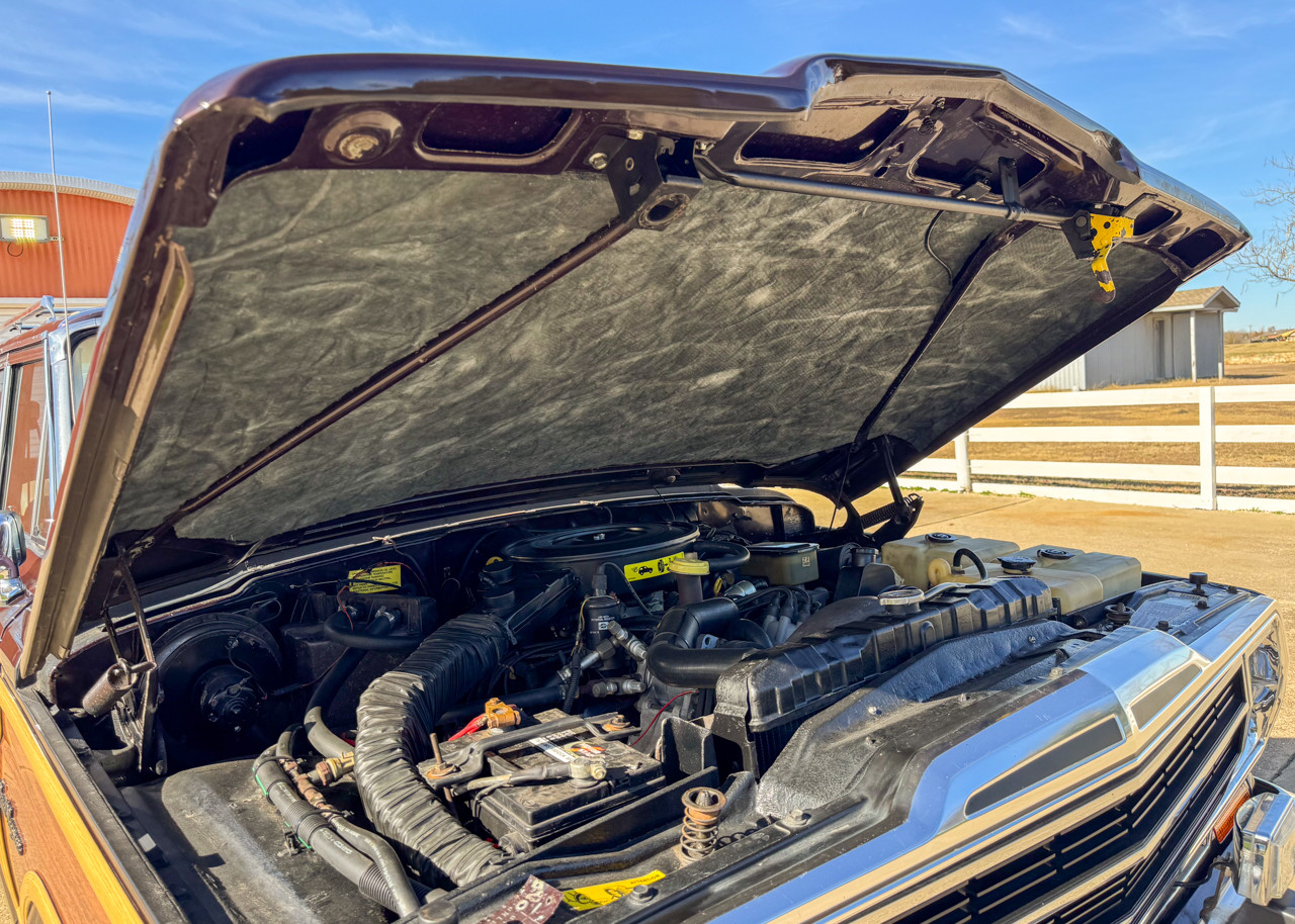 1989 Jeep Grand Wagoneer - Stock # 104762