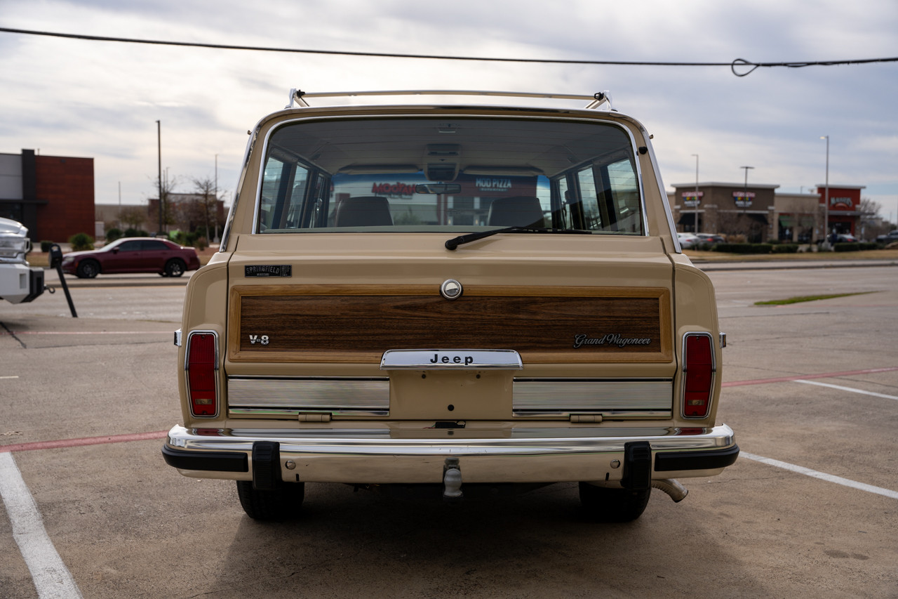 1989 Jeep Grand Wagoneer - Stock # 109737