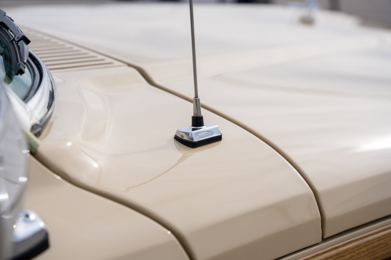 1989 Jeep Grand Wagoneer - Stock # 109737