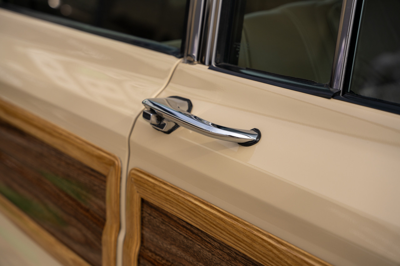 1989 Jeep Grand Wagoneer - Stock # 109737