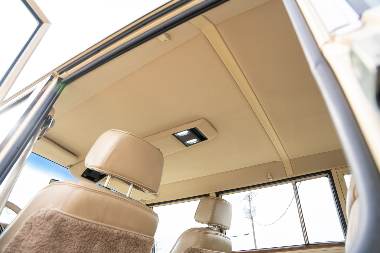 1989 Jeep Grand Wagoneer - Stock # 109737