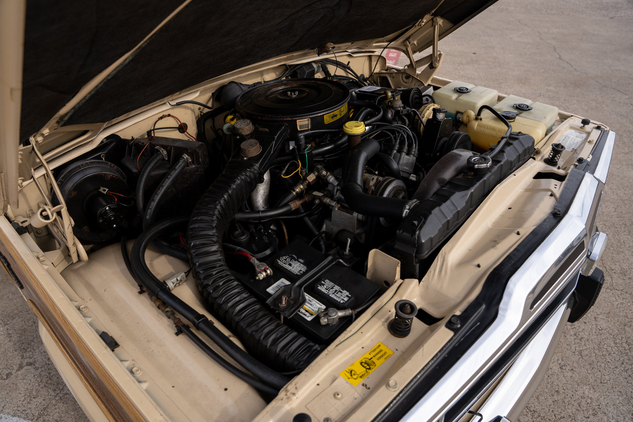 1989 Jeep Grand Wagoneer - Stock # 109737