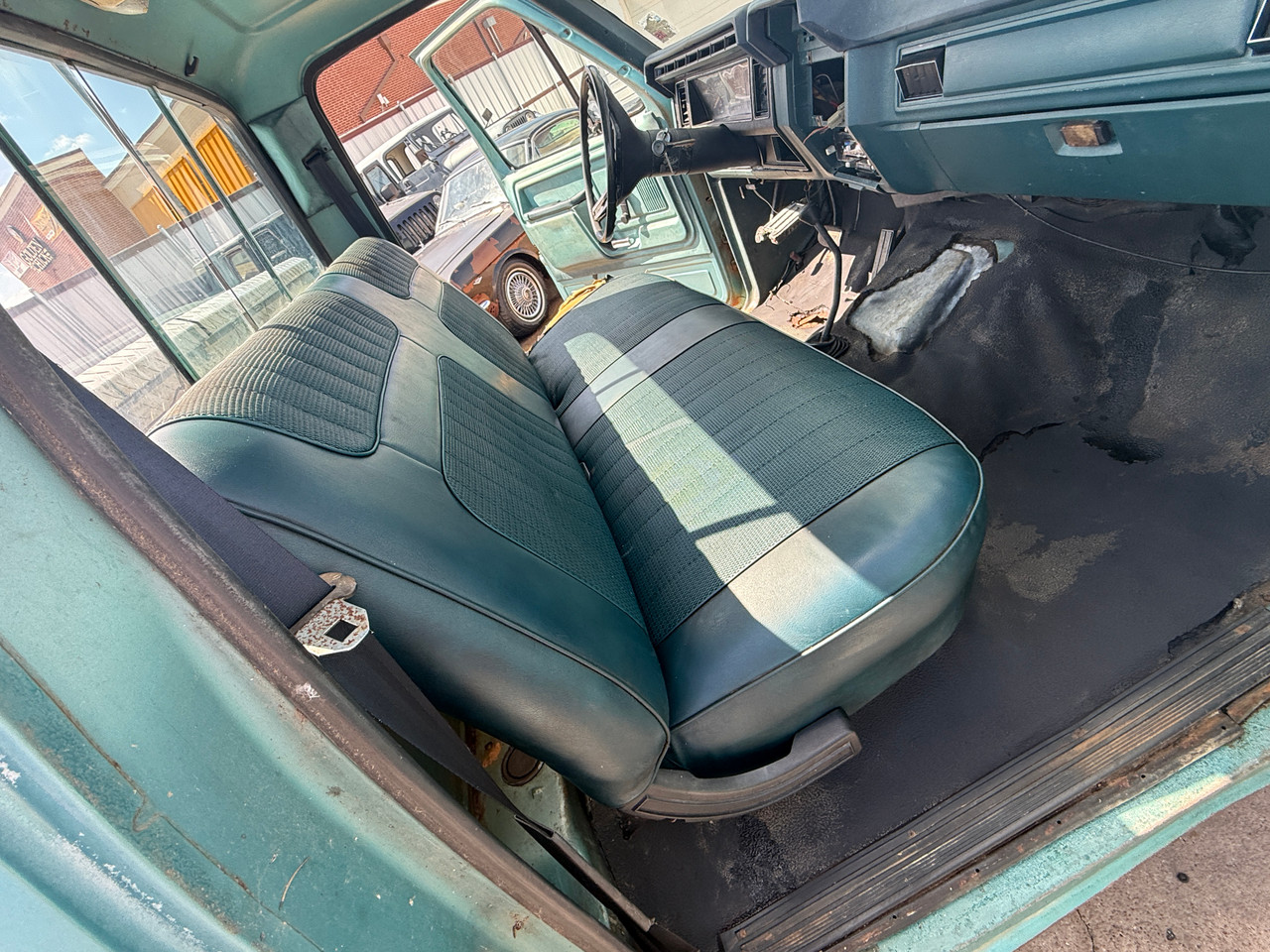 1983 Ford F150 XL 4x4 - Stock # A09499