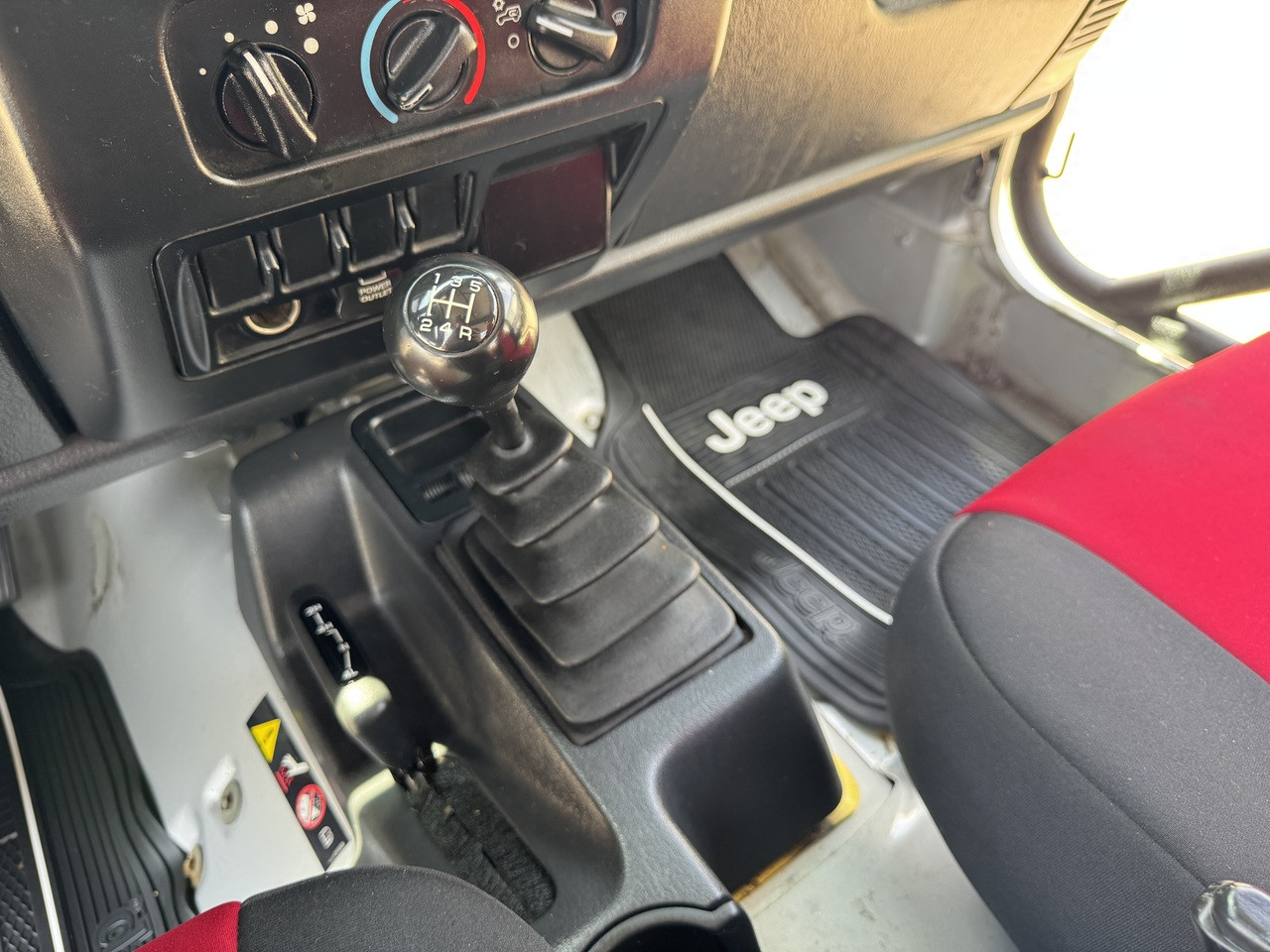 2004 Jeep Wrangler "X" TJ - Stock #775487