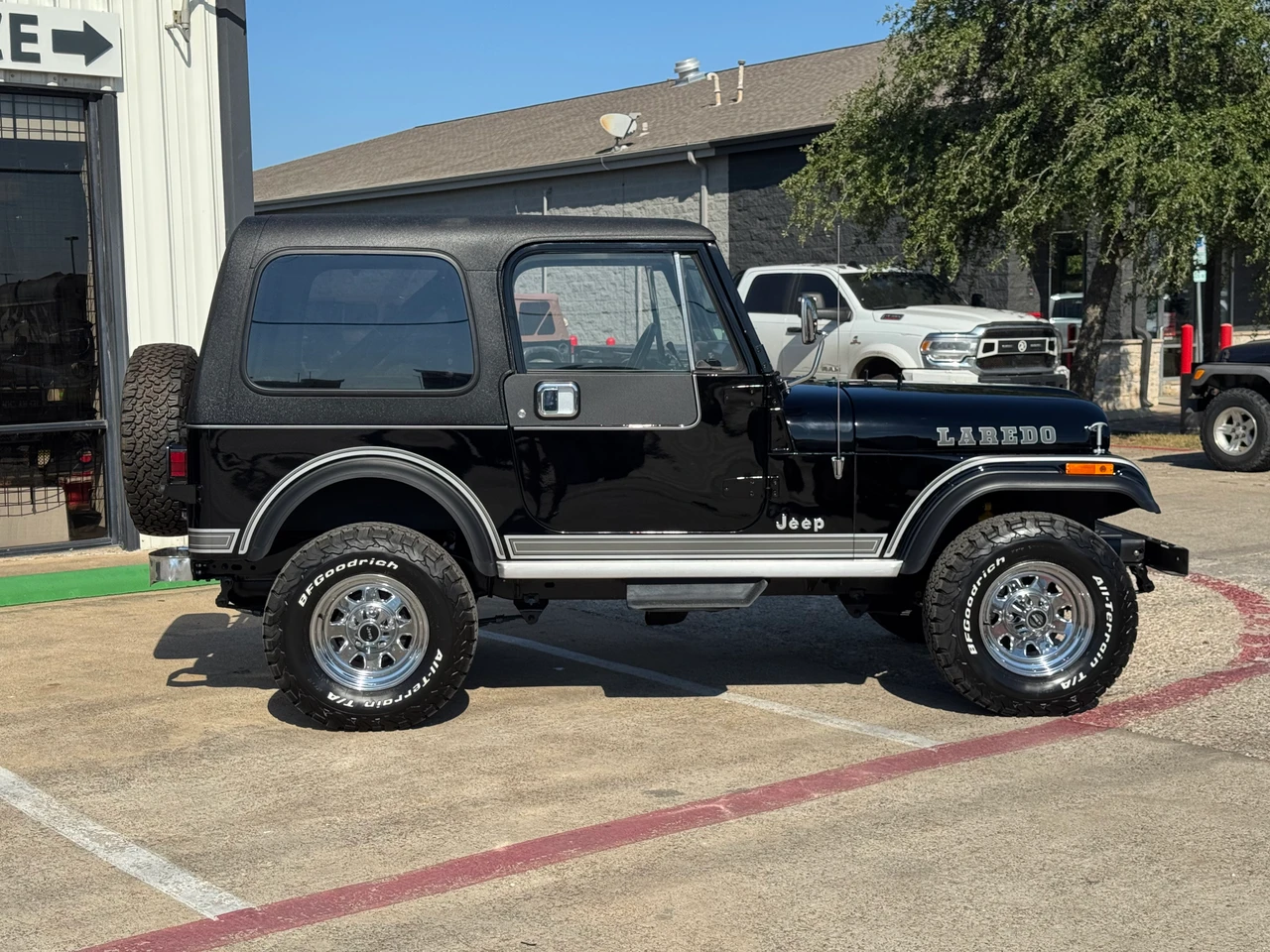 1983 Jeep CJ-7 Laredo - Stock # 000859