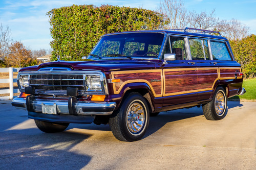 SOLD 1987 Jeep Grand Wagoneer stock# 081374