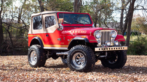 SOLD CJ7 Laredo- Chevy 383