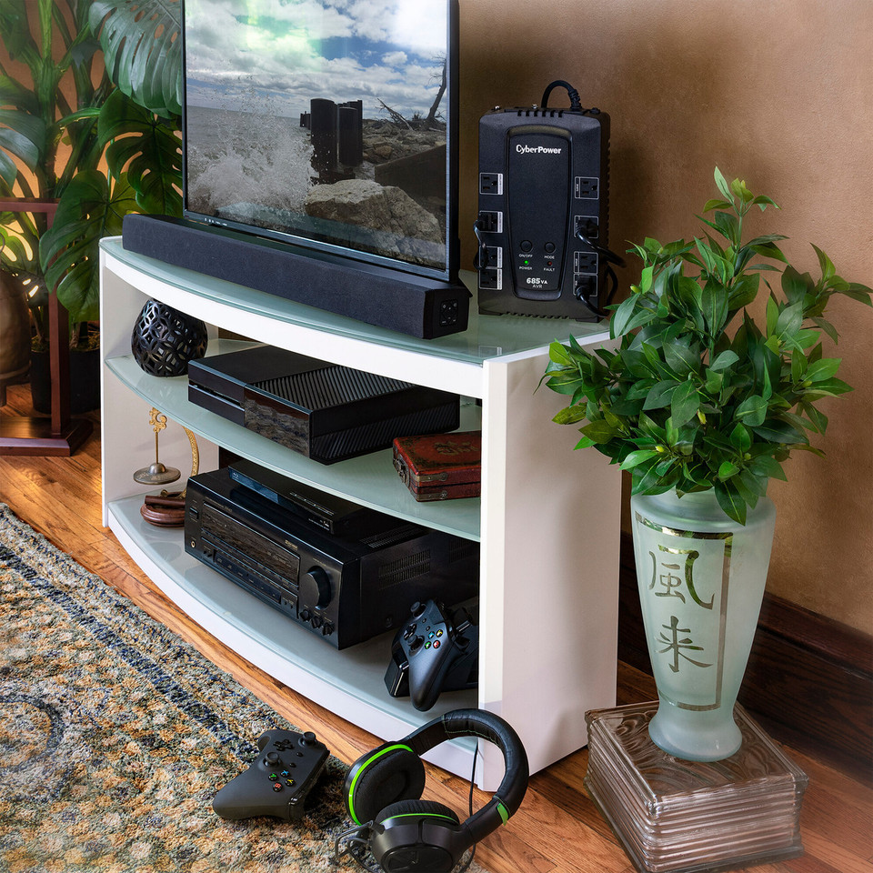 CP685AVRG - CyberPower UPS System AVR Series - on stand