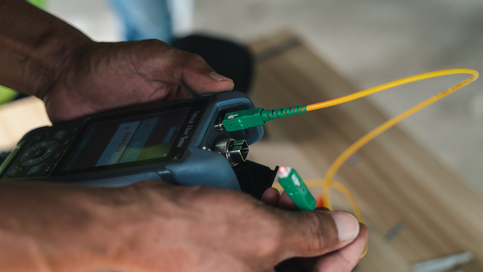 How to Test Fiber Optic Cable