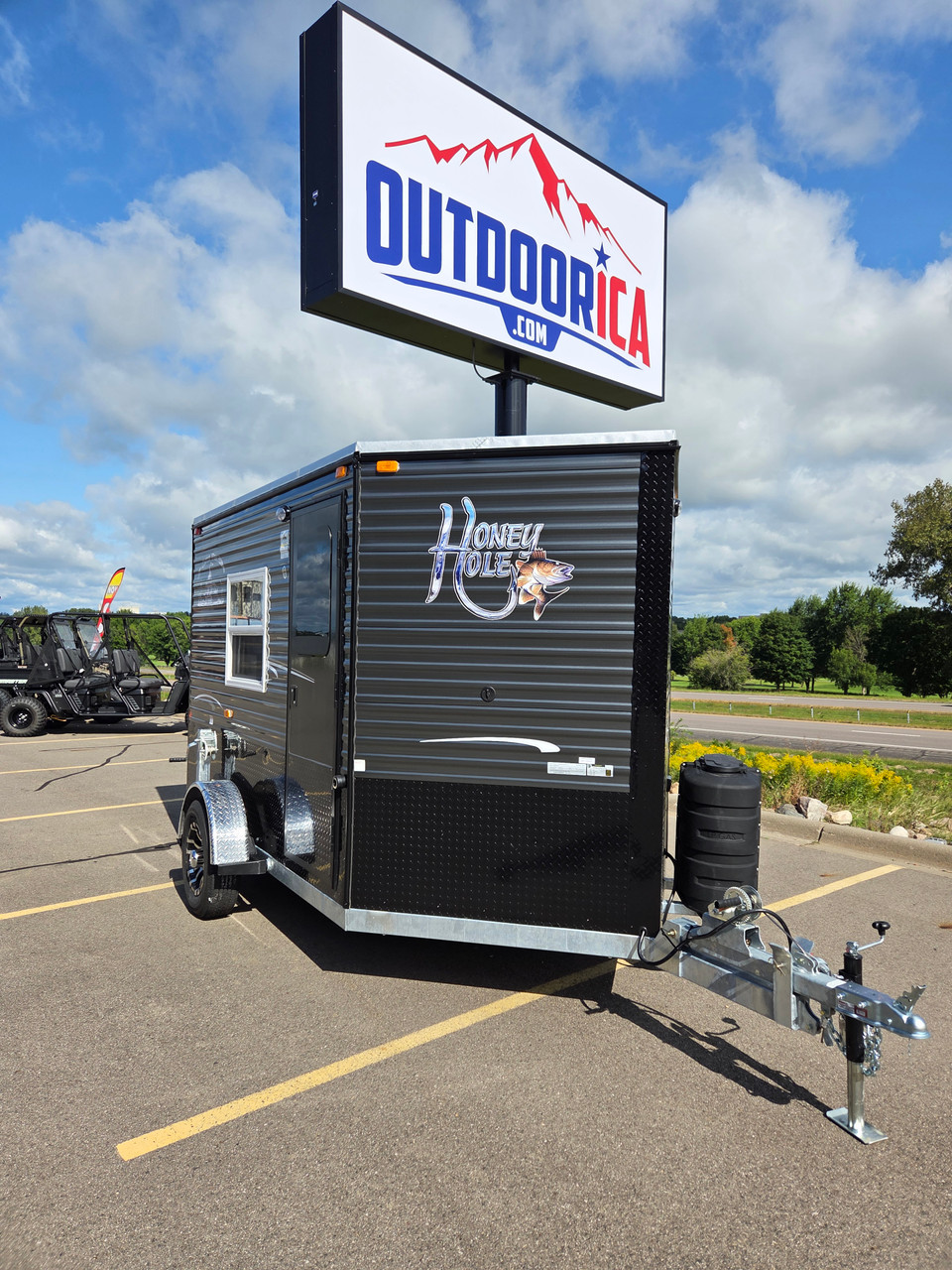 Top-Quality Ice Castle Honey Hole 6.5x10 Fish House | Outdoorica