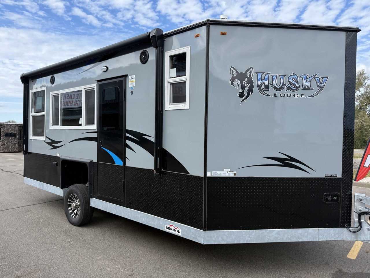 Ice Castle Husky Vacation Lodge RV 8×17 (Gray/Black) | Outlander