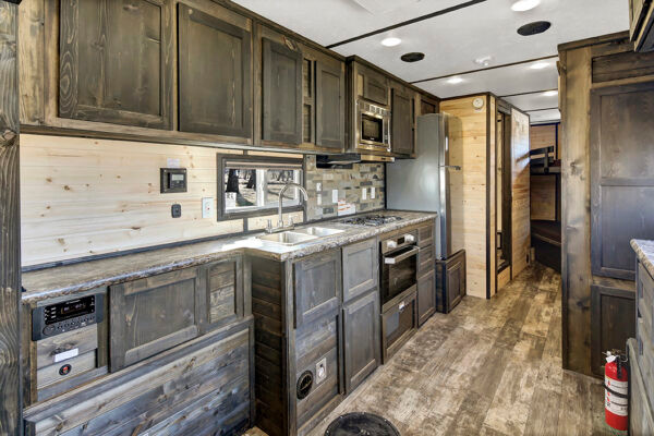 Ice Castle American Dream 8x31S RV Camper & Fish House | Outdoorica