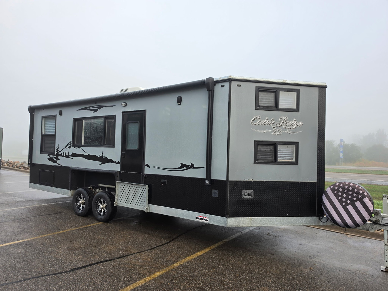 2024 Ice Castle Cedar Lodge 8x22 RV Fish House | OUTDOORICA