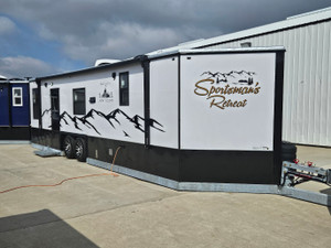 2026 Ice Castle Sportsman's Retreat 8x28 RV Camper & Fish House 2026 Ice Castle Sportsman's Retreat 8x28 RV Camper & Fish House