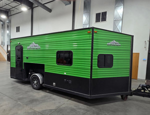 2022 Glacier 17LE Ice House – RV Style Fish House – Used