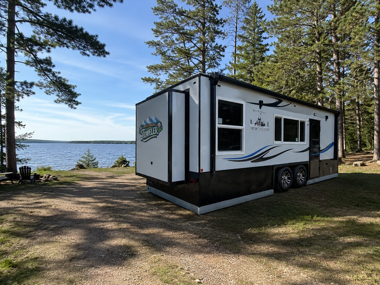 Ice Castle Cross Country Traveler 8x21V Fish House