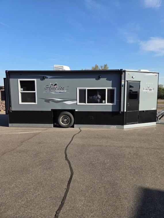 Ice Castle America II 8x22S RV Camper & Fish House