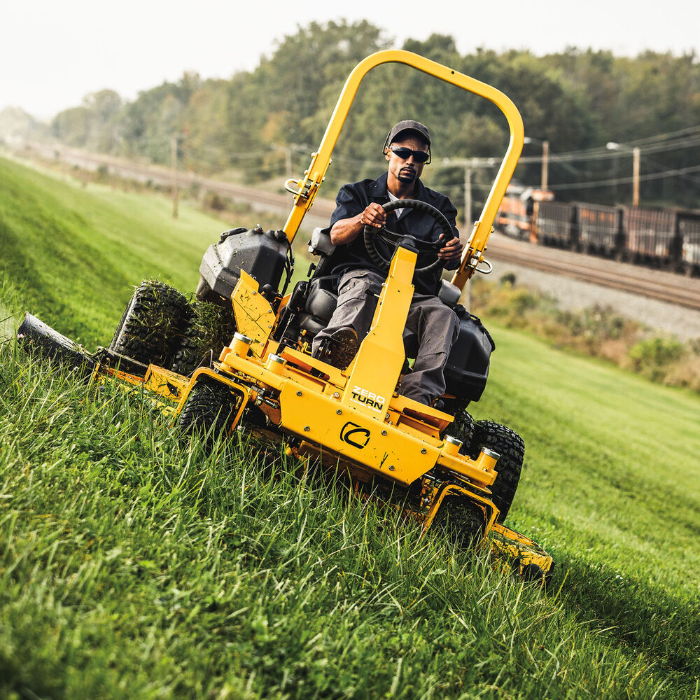 Cub Cadet PRO Z 972SD dual rear wheel slope mower