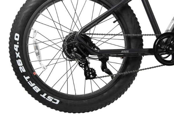 Maui Fat Ares Tire CLoseup