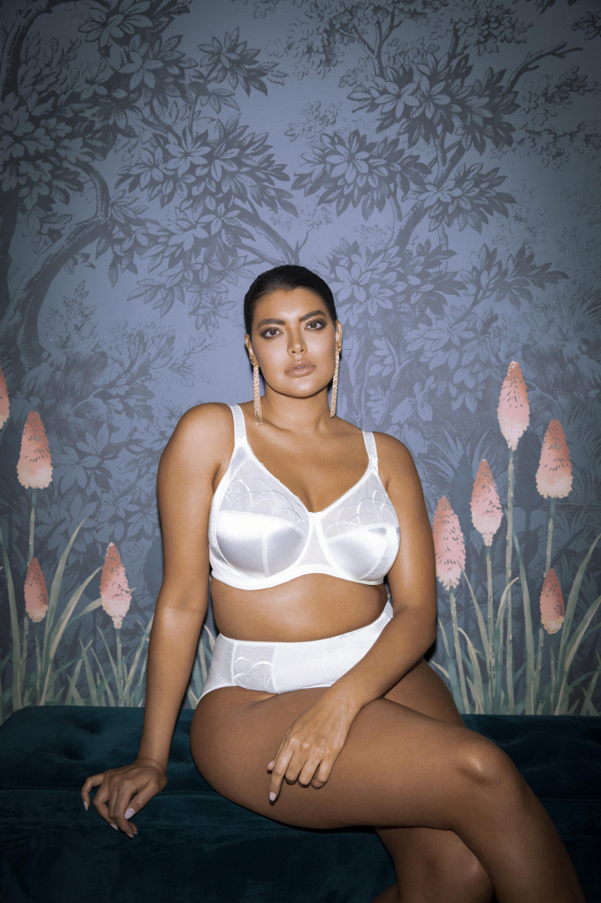 Elomi Cate Underwire Full Cup Banded Bra in White (WHE) FINAL SALE NORMALLY  $59 - Busted Bra Shop