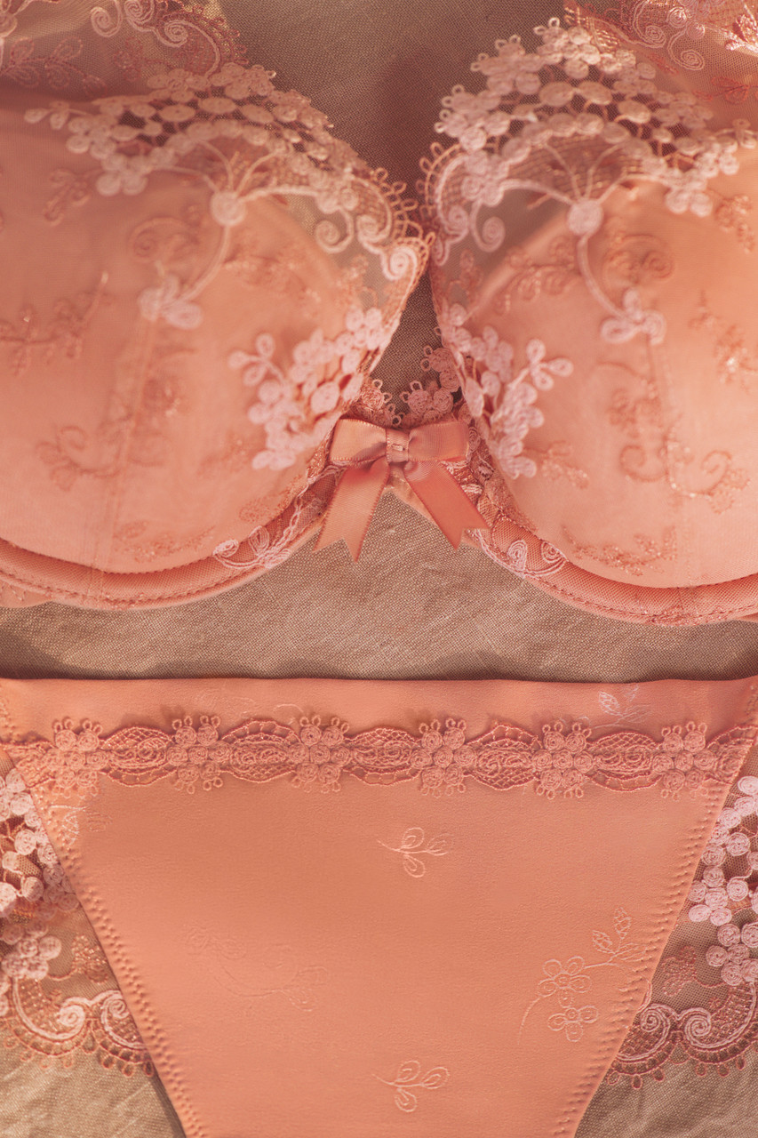 Peachy Pink Lace Push-Up Bra