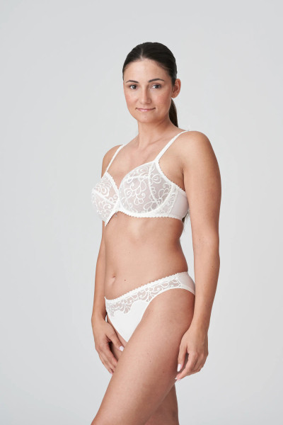 Zahran Full Cup Bra in Natural Zahran Full Cup Bra in Natural