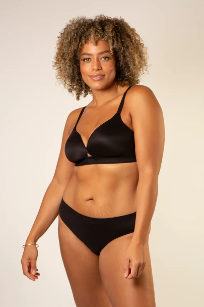 Freedom Wire-Free Bra in Black
