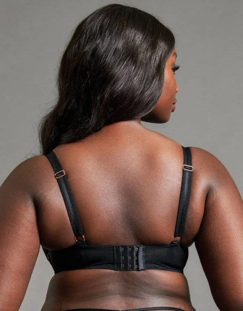Restraint Balcony Bra in Black