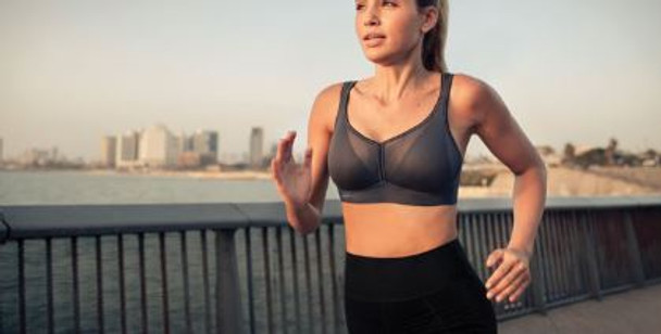 Air Control Delta Pad Sports Bra in Anthracite
