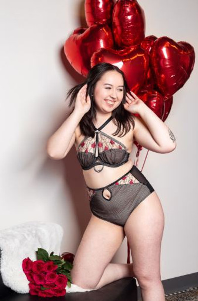 Heart Throb Plunge Bra in Black/Red FINAL SALE (50% Off)