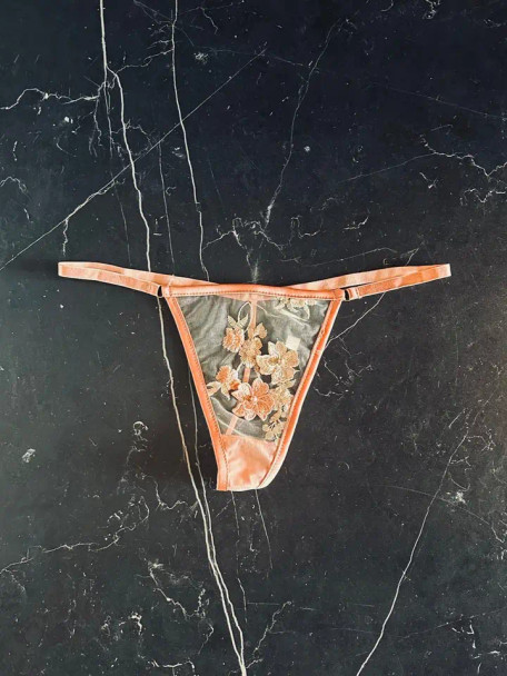 Embroidered G-String in Pinky Peach with Pearls