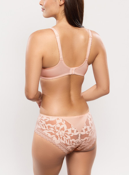 Léïa Shorty in Rose Paradis