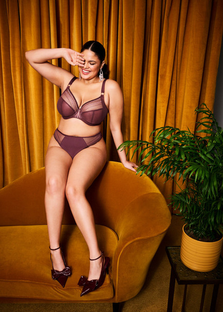 Matilda Underwire Plunge Bra in Sugarplum