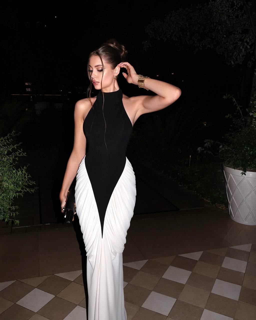 chinese dress ladies Perfectly Framed Black Jersey Knit Contrast Trim Sleeveless Maxi Dress main image 0