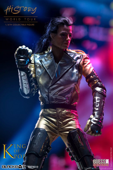 Black Box Toys 1/6 Michael World Tour Figure [BB-9019]
SET INCLUDES:
Body
Head-SculptT "Jackson"

COSTUME:
GOLDEN JACKET
WHITE T-SHIRT
GOLDENTROUSER

ACCESSORIES:
SILVER ARM GUARD MADE BY COPPER
SILVER LEG GUARD MADE BY COPPER
DANCING SHOES