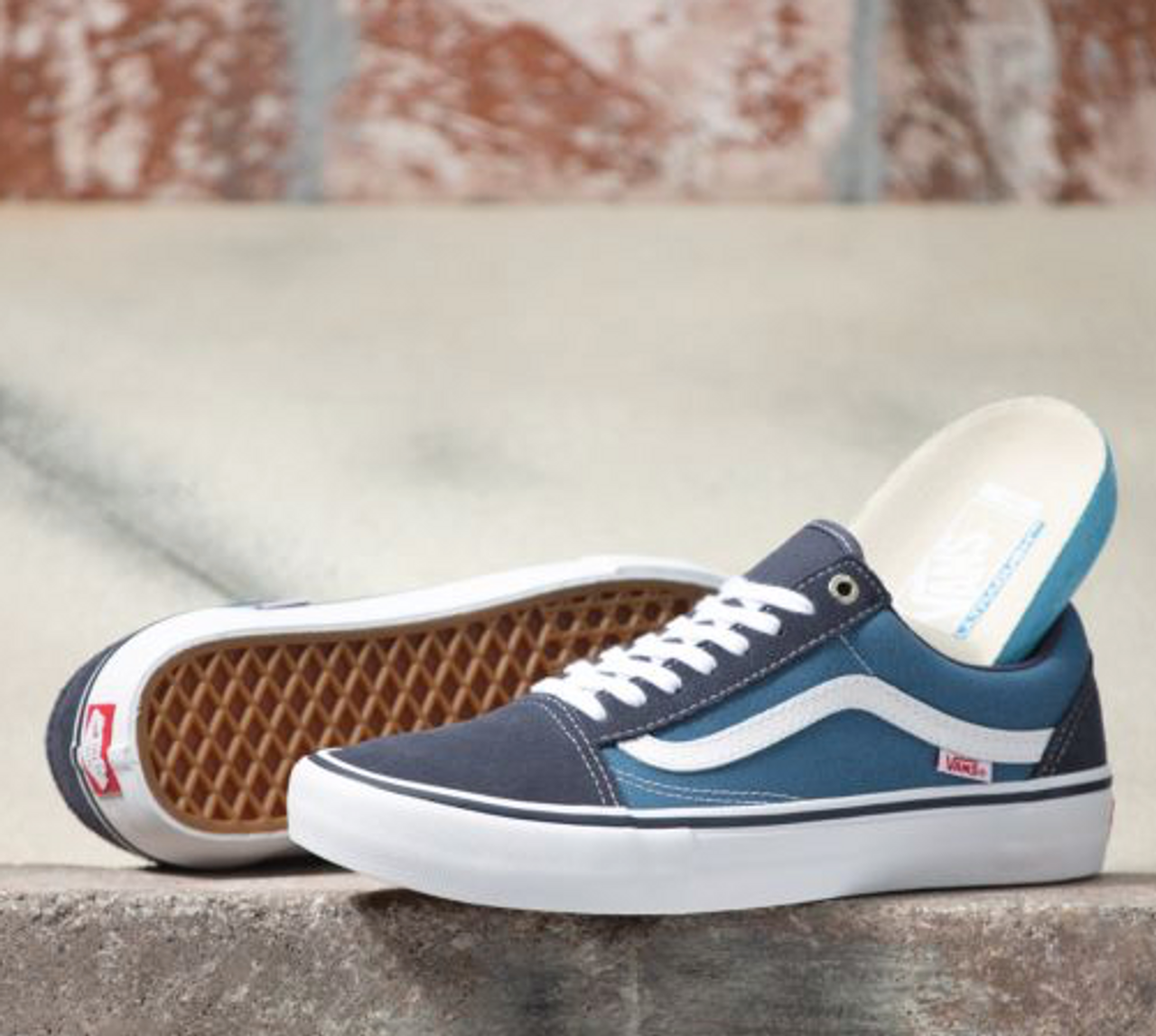 Luiheid Herformuleren publiek OLD SKOOL PRO SHOES - Clairemont Surf Shop