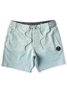 Camalu 17" Boys Sofa Surfer B2015CAM BOYS SHORT