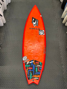 5'9 Bob Hurley C#419 SURF      USED BOARD