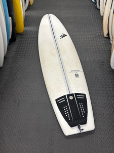 6'0 Neutrino C#470 SURF      USED BOARD