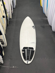 5'6 Glazer C#485 SURF      USED BOARD