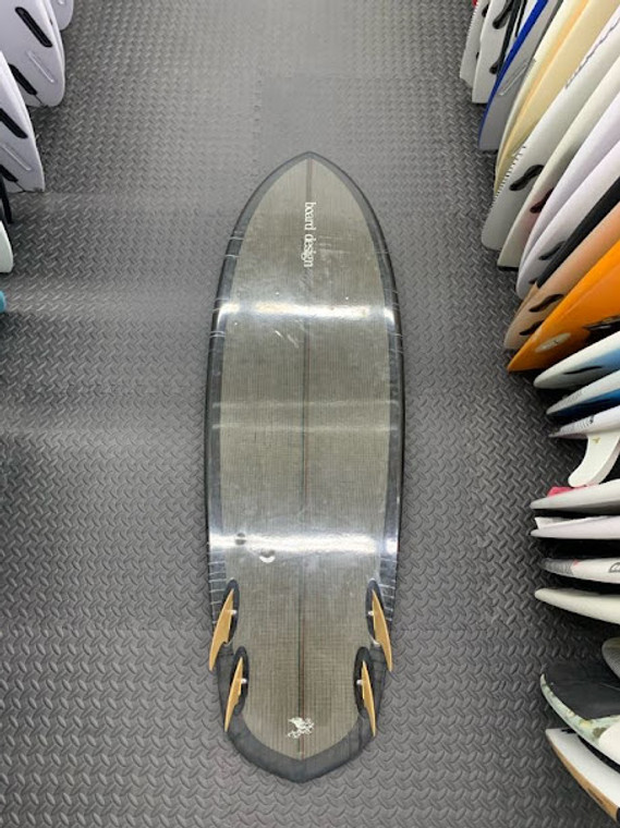5'10 Quad Lockbox C#975 NO DIMS SURF      USED BOARD