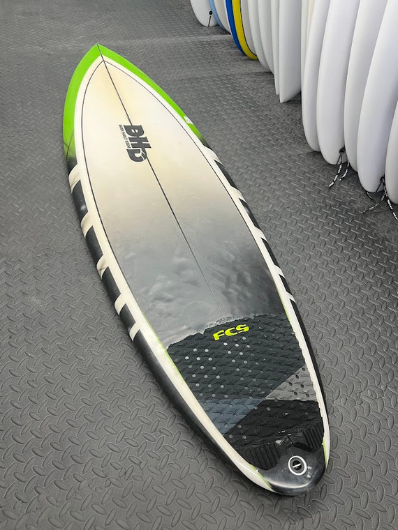 5'8 Dhd B.D. C#223 (29L) SURF      USED BOARD