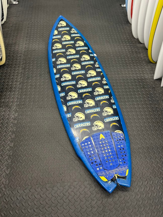 5'11 Bolt Up Chargers C#332 SURF      USED BOARD