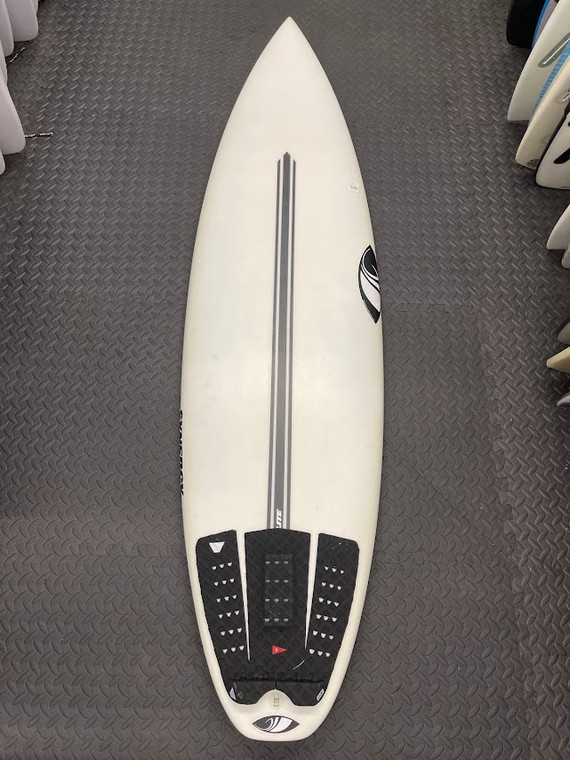 5'10 Synergy E3 T#573 (27.6L) SURF      USED BOARD