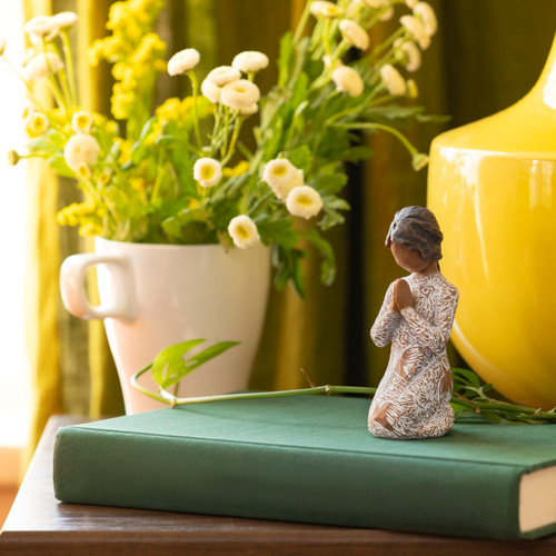 Prayer of Peace (darker skin) slide 