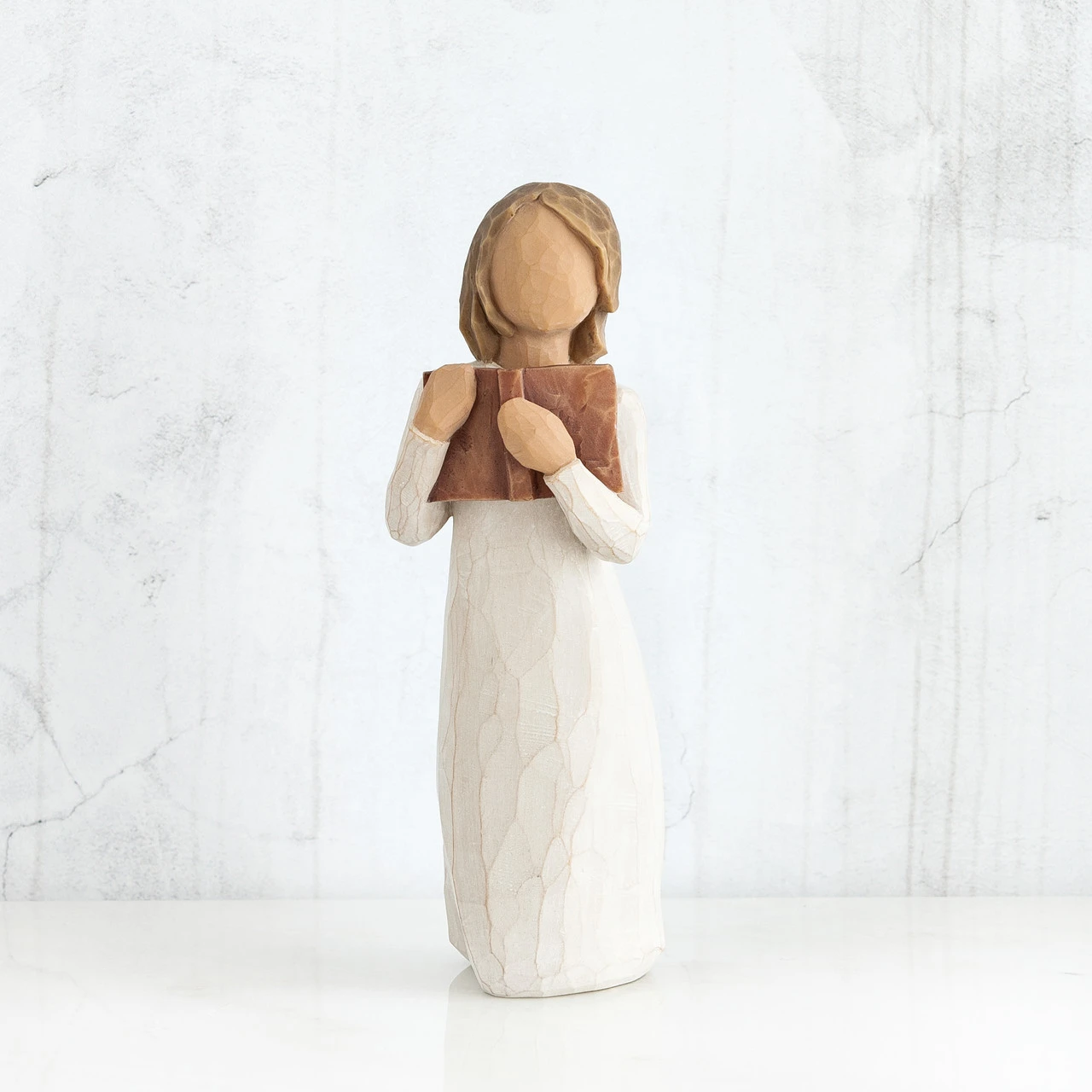 Love of Learning figurine | Official Willow Tree